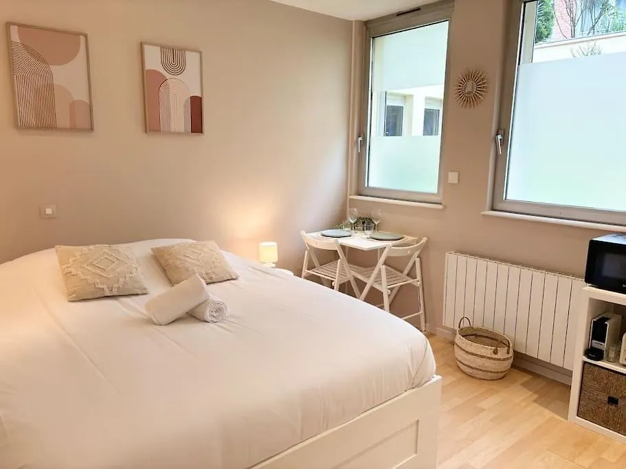 Vieux-Lille - Appartement 2 Personnes 0*, リール フランス